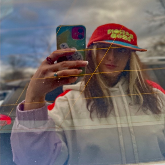 Meet your Posher - Picture 2 of 3